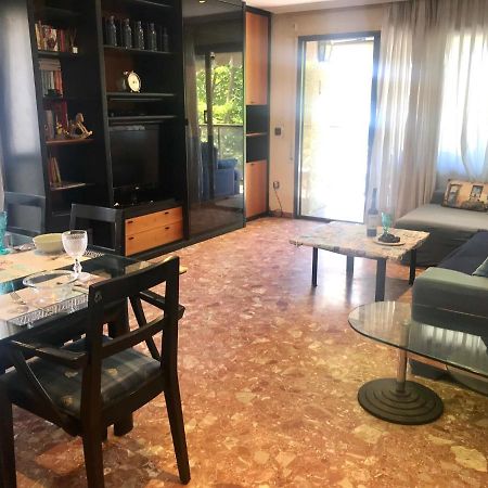 Maresto Apartamento Салоу Екстер'єр фото